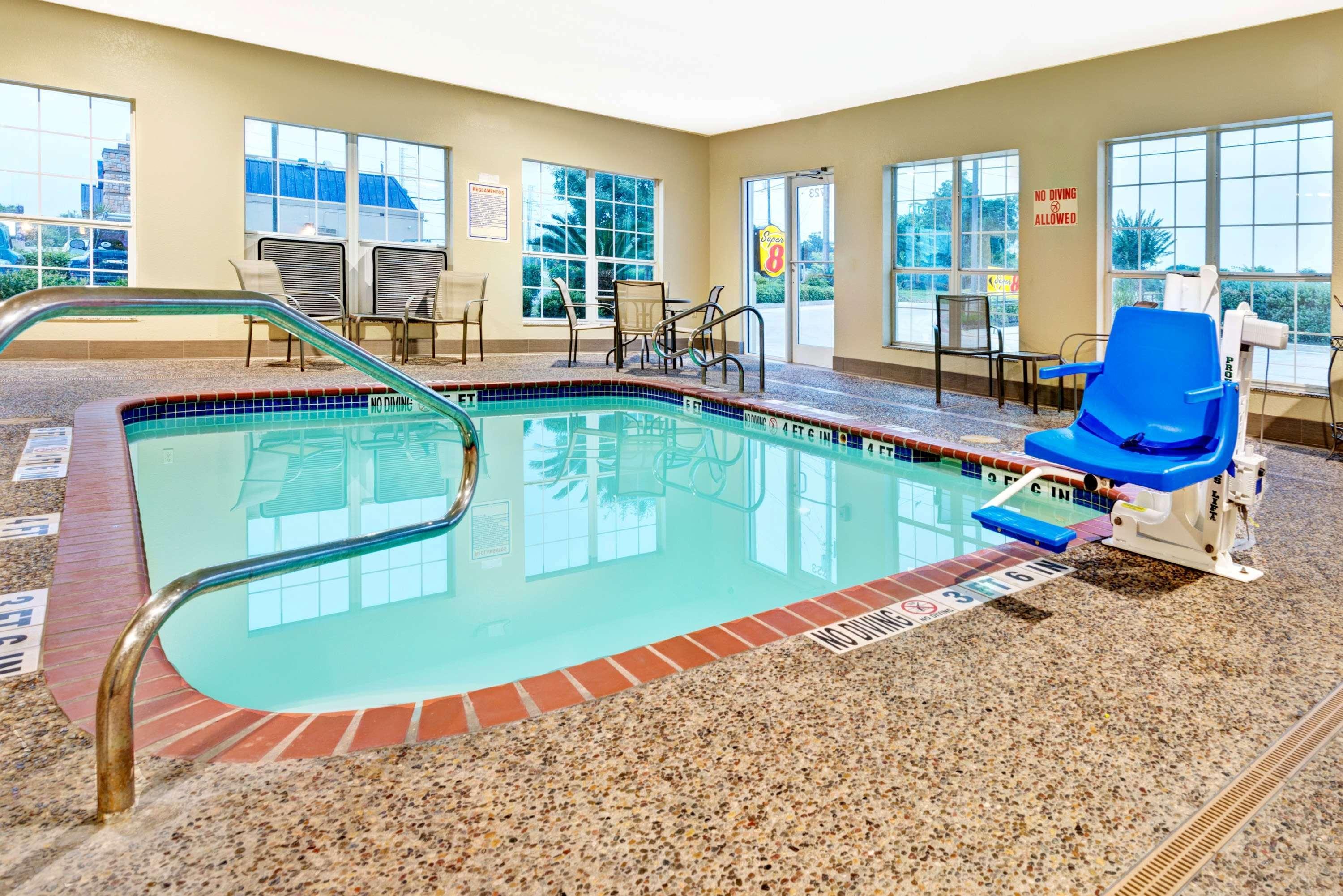 Super 8 By Wyndham San Antonio/Alamodome Area Hotel Luaran gambar