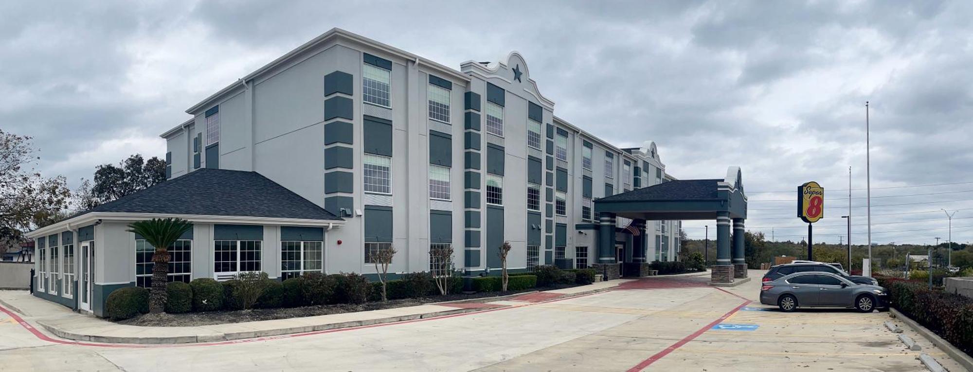 Super 8 By Wyndham San Antonio/Alamodome Area Hotel Luaran gambar